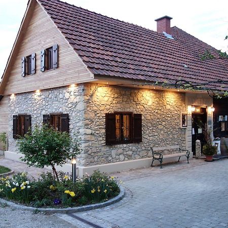 Weingut Primus Suedsteiermark 施皮尔费尔德 外观 照片