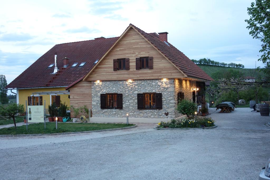 Weingut Primus Suedsteiermark 施皮尔费尔德 外观 照片