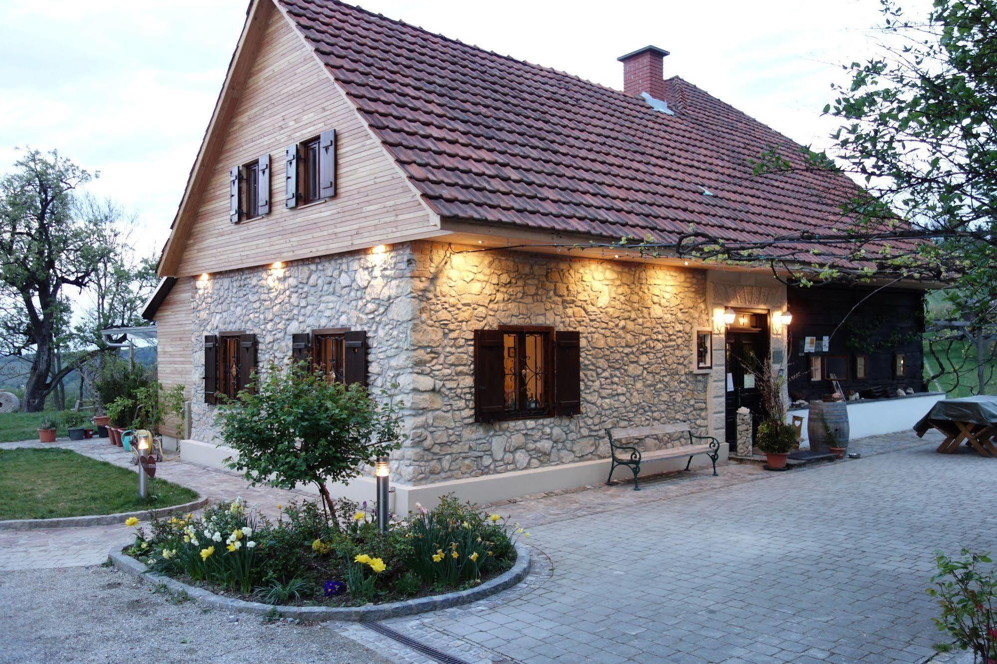 Weingut Primus Suedsteiermark 施皮尔费尔德 外观 照片